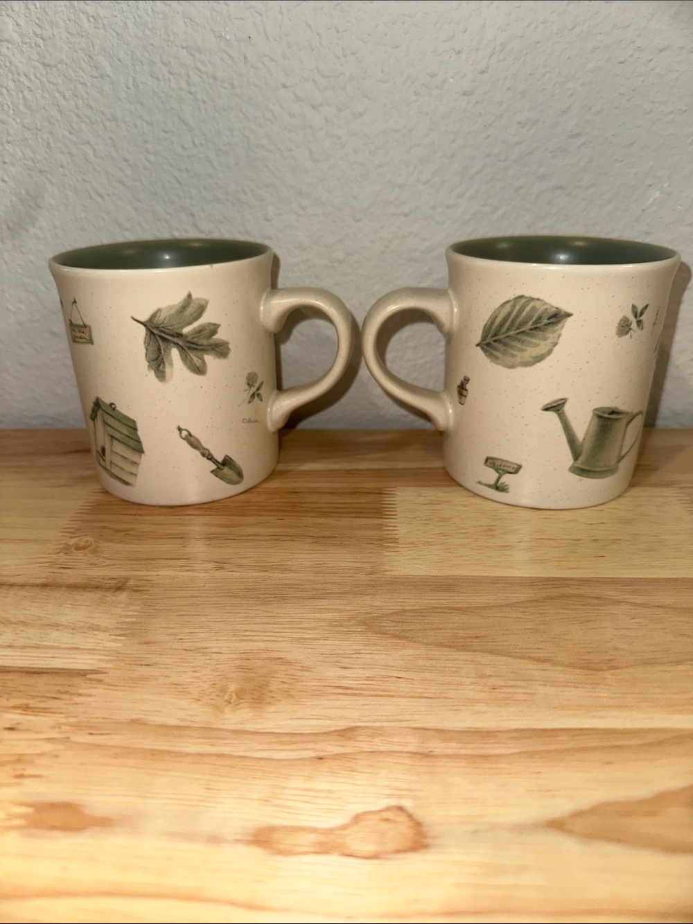 Pfaltzgraff Naturewood Stoneware Garden Motif Mugs - set of 2
